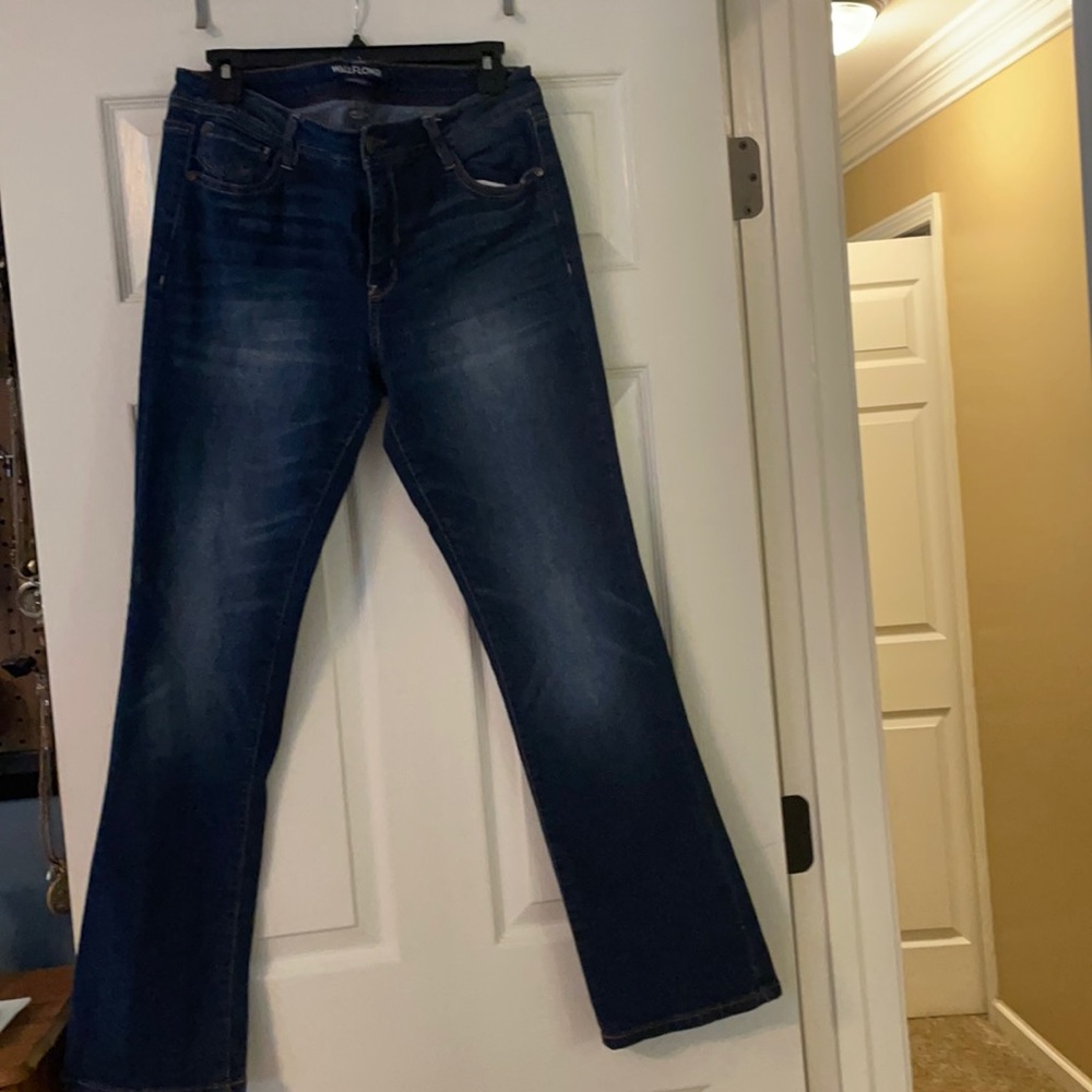 Wallflower- legendary fit size 13